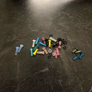 SOLD 11 pair of 6g Plugs